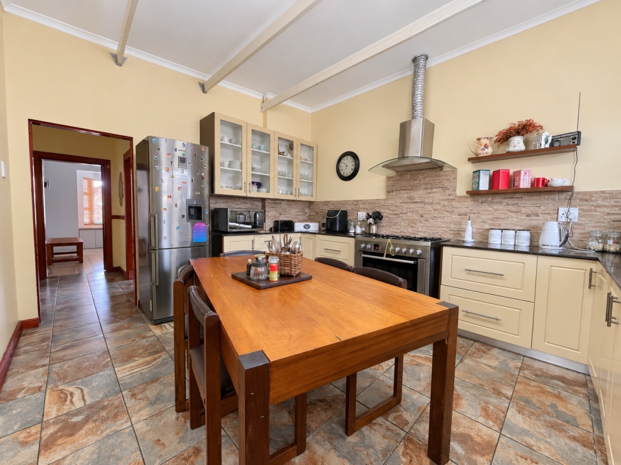4 Bedroom Property for Sale in Ndabeni Western Cape